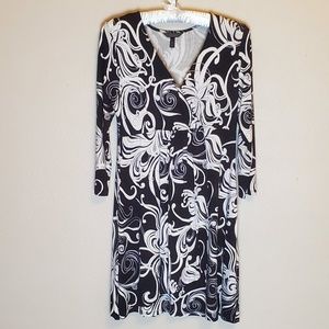 SOMA BLACK/WHITE FAUX WRAP DRESS M